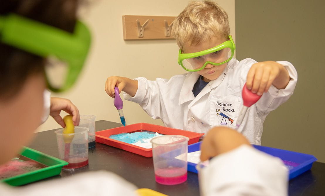 Scientific experiments for Kids | STEM activities|Safety goggles|Bright Horizons